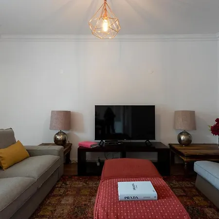 Mhouse Lease Av Sintra 아파트